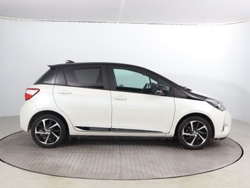 Toyota Yaris III Hatchback 5d Facelifting 2017 1.5 Dual VVT-iE 111KM 2019 Toyota Yaris 1.5 Dual VVT-i, Salon Polska, Klima, zdjęcie 5