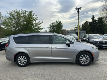 Chrysler Pacifica II 3.6 V6 291KM 2018 Chrysler Pacifica 3.6 benzyna/Automat/8 miejsc/Fak, zdjęcie 5
