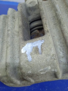 AUDI A4 B5 PASSAT 1.9TDI TŘMEN BRZDOVÝ PRAVÝ ZADNÍ