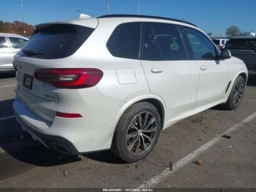 BMW X5 G05 2021 BMW X5 3.0 V6 benzyna 340KM 4X4 M-Pakiet od ubezpieczyciela 3.0 Benzyna, zdjęcie 3