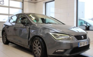 Seat Leon III ST 2.0 TDI CR 150KM 2015 Seat Leon Kupuj Taniej. Lekko uszkodzony Leon w dobrej cenie. 2.0 Diesel, zdjęcie 2