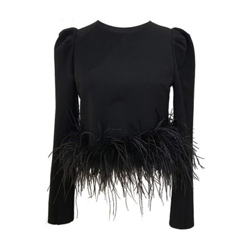 KRÓTKA BLUZKA CROP TOP CZARNY Z PIÓRAMI XL