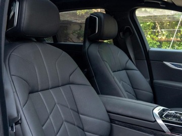 BMW Seria 7 G70 Sedan 3.0 40d 299KM 2025 BMW Seria 7 740d xDrive Sport Sedan 3.0 (299KM) 2025, zdjęcie 12