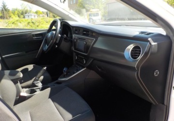 Toyota Auris II 2014 Toyota Auris Okazja 1.8 Hybryda 100KM, zdjęcie 13