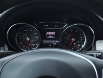 Mercedes CLA C117 Coupe Facelifting 1.6 200 156KM 2017 Mercedes CLA 200, Salon Polska, Serwis ASO, zdjęcie 10