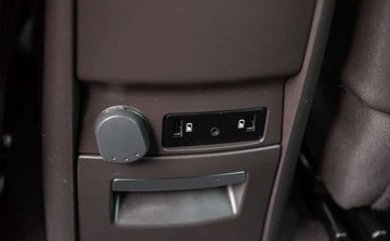 Renault Espace V Van 1.6 Energy TCe 200KM 2016 Renault Espace 1.6B 200Ps Full Ledy Panorama Skora Head Up Masaze FULL OPC, zdjęcie 31