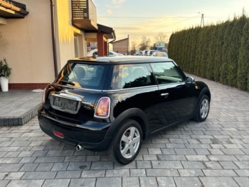 Mini One II Hatchback 1.4 95KM 2010 MINI ONE 1.4 Benz, Zadbany, Bogato Wyposazony 1.4 Benzyna 95KM, zdjęcie 5