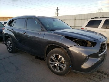 Toyota Highlander III 2022 Toyota Highlander XLE 2022 3.5l 3.5 Benzyna 295KM, zdjęcie 4