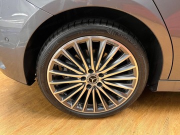 Mercedes Klasa A W177/V177 Hatchback Facelifting 1.3 180 136KM 2025 MERCEDES-BENZ A Klasa 180 AMG Line 1.3 136KM, zdjęcie 15