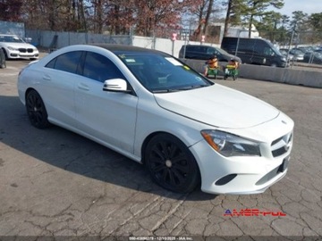 Mercedes CLA C117 2017 Mercedes-Benz CLA 2017 r., 2,0L 250 4MATIC 2.0 Benzyna 208KM, zdjęcie 2