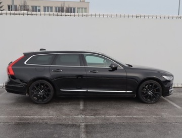 Volvo V90 II Kombi 2.0 D4 190KM 2017 Volvo V90 D4 AWD, 187 KM, 4X4, Automat, Skóra, zdjęcie 5
