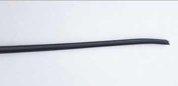 НАКЛАДКА ВЕТРОВОГО СТЕКЛА ПРАВАЯ MONDEO 00-07 _ 1305444 _ 1S71-F03149-AH