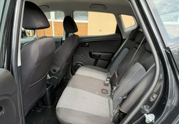 Kia Venga Mikrovan 1.4 DOHC CVVT 90KM 2014 Kia Venga 1,4 90KM Klimatyzacja Kola latozima 1.4 Benzyna 90KM, zdjęcie 23