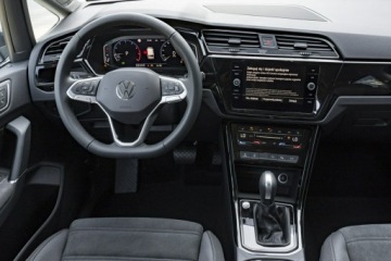 Volkswagen Touran III 1.5 TSI EVO 150KM 2026 Volkswagen Touran Highline 1.5 TSI EVO 150 KM DSG, zdjęcie 14