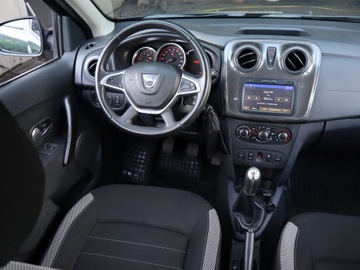 Dacia Logan II Sedan Facelifting 0.9 TCe 90KM 2017 Dacia Sandero 0.9 TCe, Navi, Klima, Tempomat, zdjęcie 6