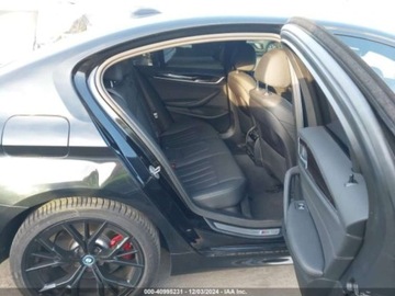 BMW Seria 5 G90-91 2023 BMW Seria 5 530e, 2023r., 2.0L 2.0 Benzyna 181KM, zdjęcie 9