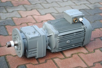Motoreduktor kołnierzowy 4kw. 290obr./min. SEW