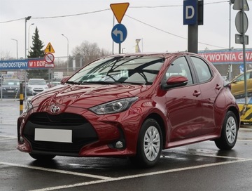 Toyota Yaris III Hatchback 5d Facelifting 2017 1.0 VVT-i 72KM 2020 Toyota Yaris 1.0 VVT-i, Salon Polska, zdjęcie 1