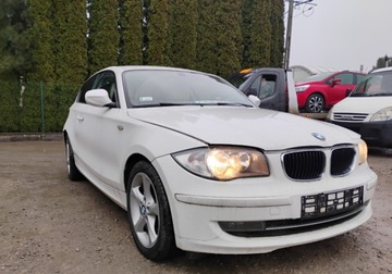 BMW Seria 1 E81/E87 Hatchback 5d E87 1.6 116i 122KM 2011 BMW Seria 1 2011r, 2.0 Benzyna. Lekko uszkodzony lewy bok. Jezdzi. 1.6
