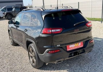 Jeep Cherokee V Terenowy 3.2 V6 272KM 2016 Jeep Cherokee 4x4 CHEROKEE 3.2 V6 272 KM 2016r Warszawa 3.2 Benzyna, zdjęcie 5