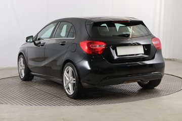 Mercedes Klasa A W176 Hatchback 5d Facelifting 180 122KM 2015 Mercedes A A 180, Skóra, Navi, Klima, Klimatronic, zdjęcie 3