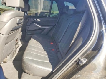 BMW X5 G05 2021 BMW X5 M50I 2021 4.4 Benzyna 523KM, zdjęcie 10