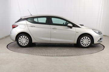 Opel Astra J GTC 1.6 CDTI Ecotec 110KM 2018 Opel Astra 1.6 CDTI, Salon Polska, Serwis ASO, zdjęcie 5