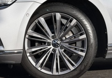 Volkswagen Passat B8 Variant Facelifting 2.0 TDI SCR 200KM 2022 Volkswagen Passat Variant Hak IQ.Light Travel Assist Kamery 360 Salon P, zdjęcie 4