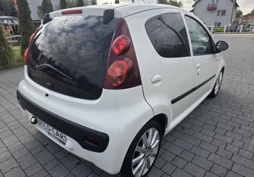 Peugeot 107 Hatchback 5d Facelifting 2012 1.0 VTI 68KM 2012 Peugeot 107 Peugeot 107 Benzyna 68KM, zdjęcie 7