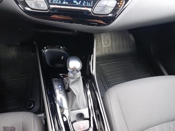 Toyota C-HR I Crossover 1.8 Hybrid 122KM 2019 Toyota C-HR 1.8 Hybrid Style Toyota C-HR 1.8 Hybri, zdjęcie 31