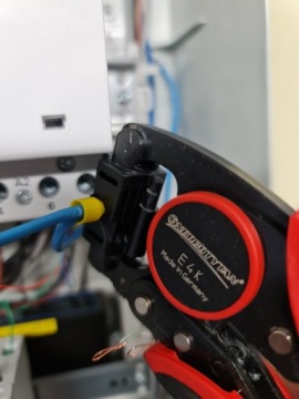 АВТОМАТИЧЕСКИЙ КРИМПЕР ДЛЯ ВТУЛОК E4K - 0,08-16 мм²