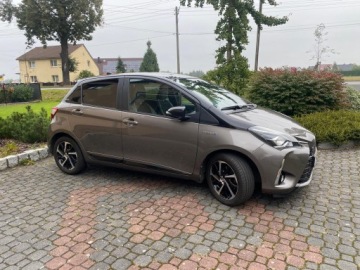 Toyota Yaris IV Hatchback 1.5 Hybrid Dynamic Force 116KM 2020 Toyota Yaris 1.5 benzyna HYBRYDA 116KM 2020r