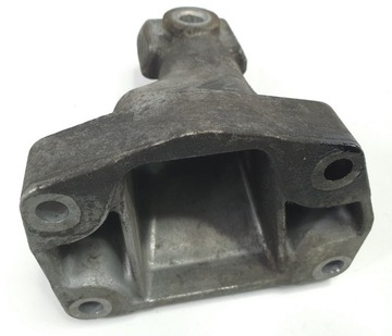 UCHYCENÍ MOTORU MERCEDES W163 4.0 CDI A6282230204