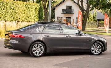 Jaguar XF II Sedan 2.0 i4D 180KM 2016 Jaguar XF XF 2.0D 180KM Full Pano LEdy Skora Camera Navi Full ASO 2.0, zdjęcie 13