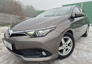 Toyota Auris II Hatchback 5d Facelifting 1.2 D-4T 116KM 2016 Toyota Auris Automat Bogata wersja Zarejestrowany 1.2 Benzyna 116KM
