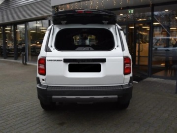 Toyota Land Cruiser VII Terenowy 5d 2.8 D-4D 204KM 2025 Od ręki - Executive 2.8 MHEV 205KM | Kamera 360!, zdjęcie 3