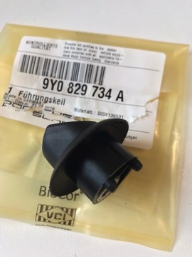 KLÍN VODÍCÍ STRANA PRAVÁ PORSCHE CAYENNE 9Y0829734A