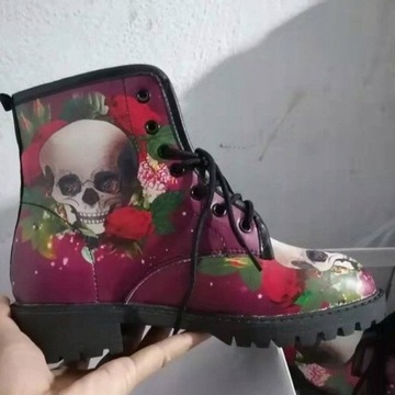 Buty Martin Skórzane buty damskie drukiem czaszki