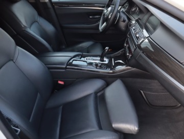 BMW Seria 5 F10-F11 Touring 525d 218KM 2011 BMW 5 525d xDrive, 214 KM, 4X4, Automat, Skóra, zdjęcie 8