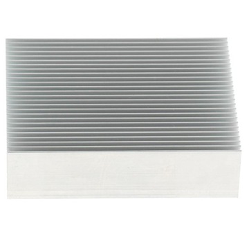 Aluminiowy radiator do układu scalonego tranzystora mocy. Radiator biały
