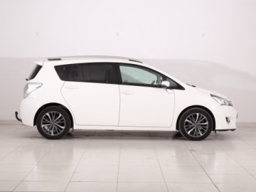 Toyota Verso Minivan Facelifting 1.8 Valvematic 147KM 2016 Toyota Verso 1.8 Valvematic, Salon Polska, GAZ, zdjęcie 5