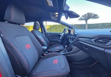 Ford Fiesta VIII Hatchback Facelifting 1.0 EcoBoost 125KM 2023 Ford Fiesta Automat, Hybryda,Niski przebieg, ze Szwajcarii Benzyna 125KM, zdjęcie 6