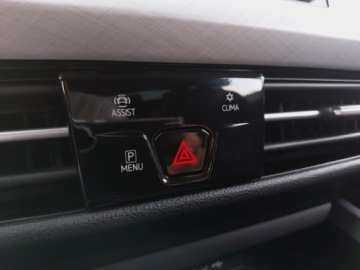 Volkswagen Golf VIII Variant 1.5 TSI 130KM 2022 Volkswagen Golf 1.5TSI 130KM Life SalonPL SerwisASO Acc Led KessyGo Digita, zdjęcie 15