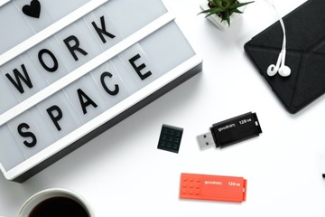 Флэш-накопитель GOODRAM UME3 128 ГБ USB 3.2 оранжевый