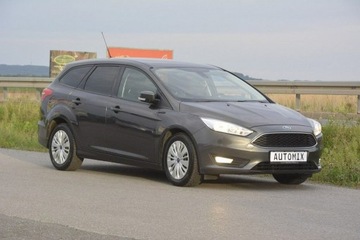 Ford Focus III Kombi Facelifting 1.0 EcoBoost 125KM 2016 Ford Focus 1.0 nawi grzana szyba doinwestowany, zdjęcie 8