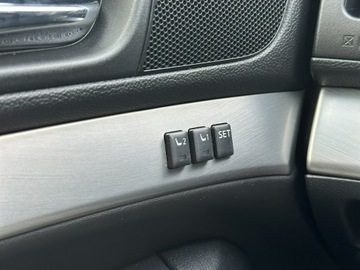 Infiniti G G37 Sedan Facelifting 3.7 V6 320KM 2013 Infiniti G37 3.7 V6 24V 320KM 2013r kamera, FV23%, zdjęcie 13