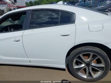 Dodge Charger VII 2015 Dodge Charger 2015 Dodge Charger 4dr Sdn RoadTrack RWD 5.7 Benzyna 370KM, zdjęcie 12