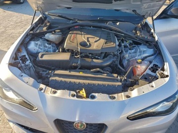 Alfa Romeo Giulia II Sedan Facelifting 2.0 Turbo 280KM 2021 Alfa Romeo Giulia 2021 ALFA ROMEO GIULIA SPORT 2.0 Benzyna 280KM, zdjęcie 6