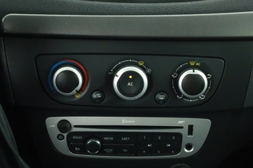 Renault Fluence Sedan Facelifting dCi 110KM 2015 Renault Fluence 1.5 dCi, Salon Polska, Klima, zdjęcie 9