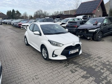 Toyota Yaris IV Hatchback 1.5 Dynamic Force 125KM 2024 Toyota Yaris Klimatyzacja Kamera cofania Tempomat